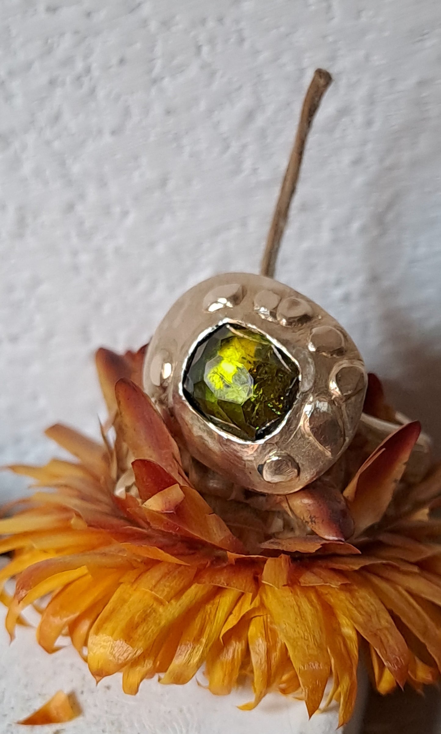 Tormalina Verde su Bronzo