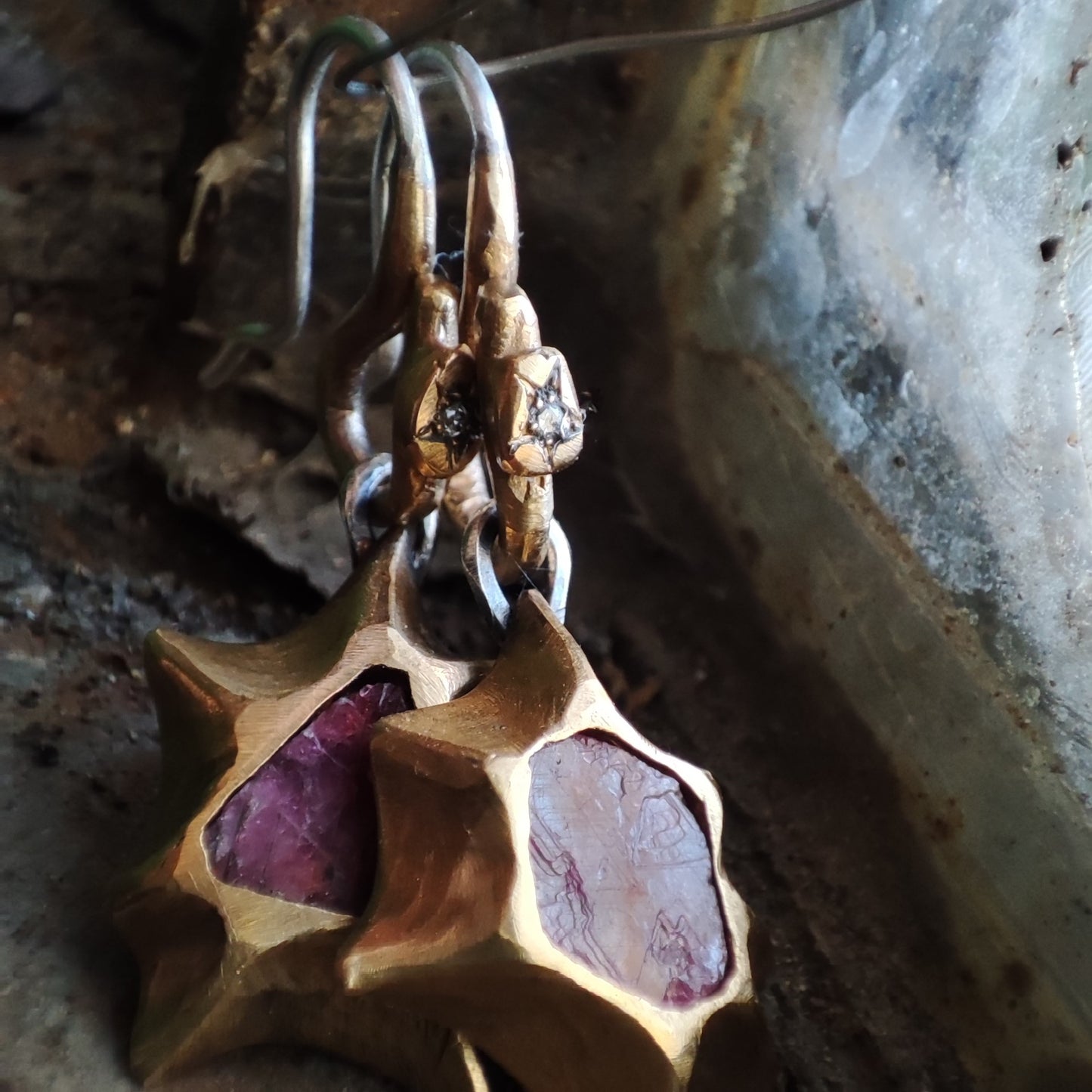 Ruby Limpets e Moissanite di Laboratorio