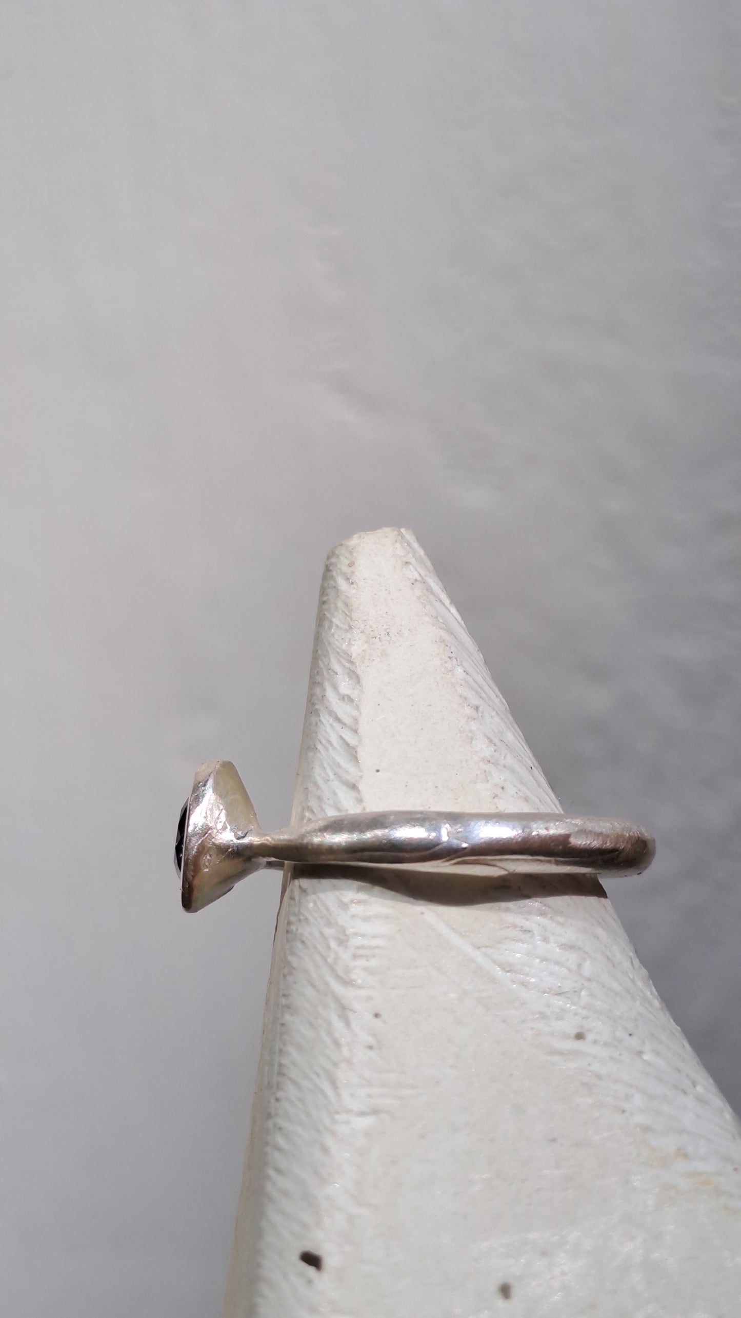 Iolite su Argento - Anello NO DRAMA