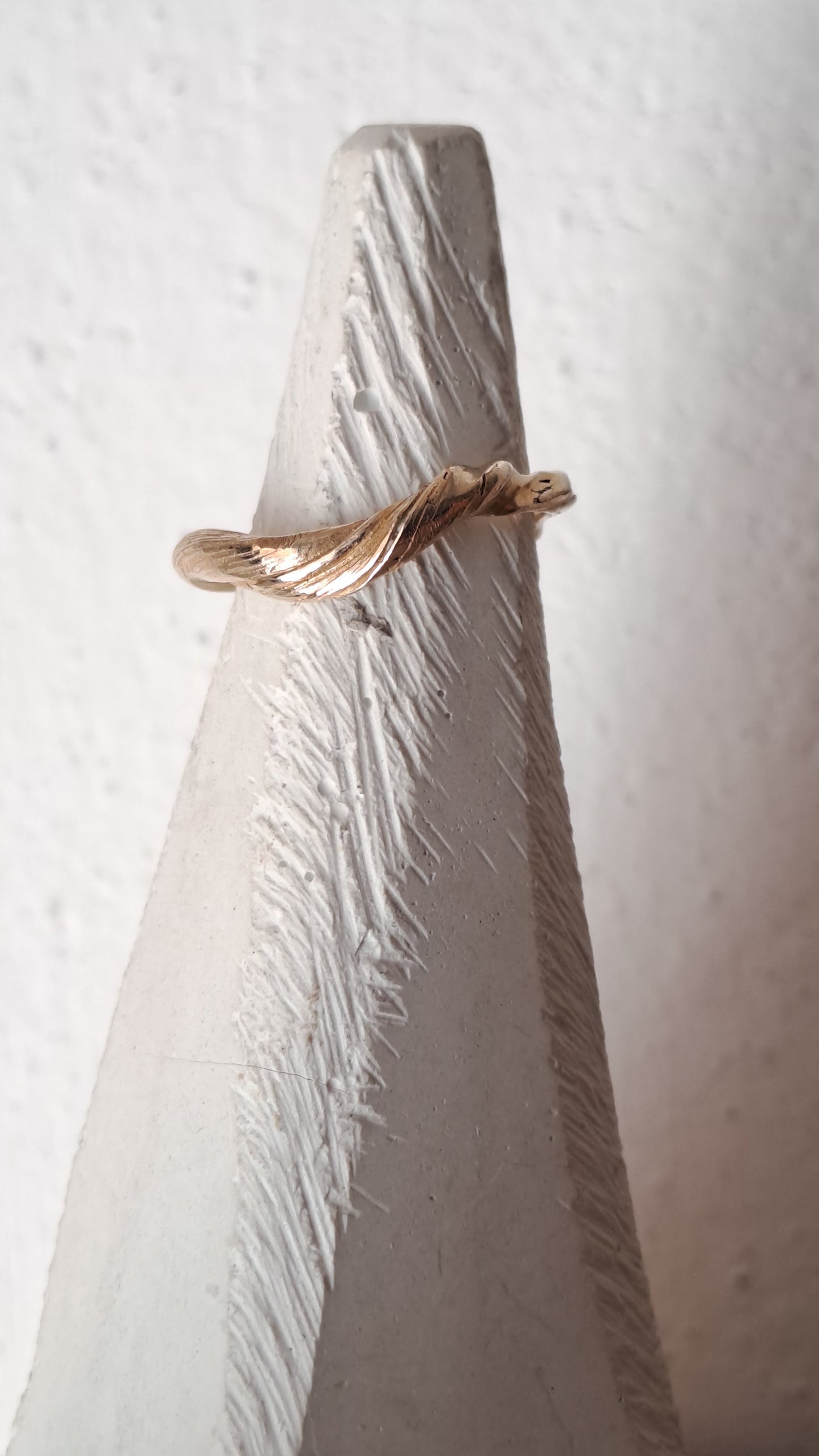 FLUIDI MUTEVOLI - anello in Bronzo misura 17