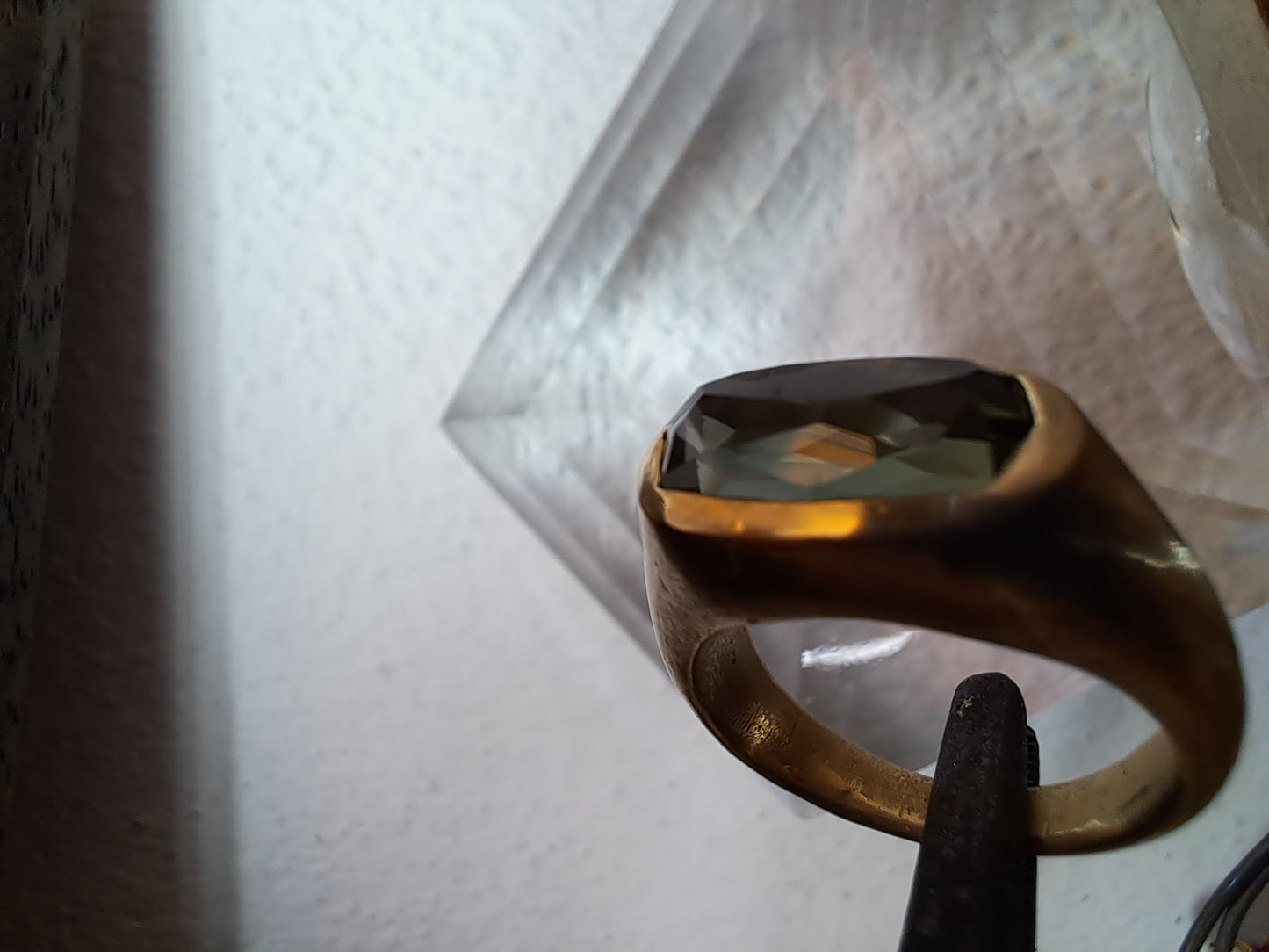 Tormalina Grigio/Verde Fumè - su Bronzo